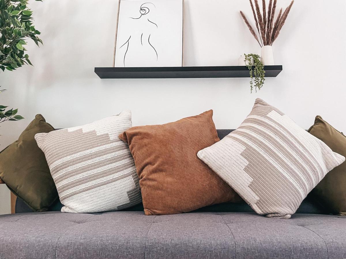 Hollybush Apartment, By Solace Stays Newport  Extérieur photo